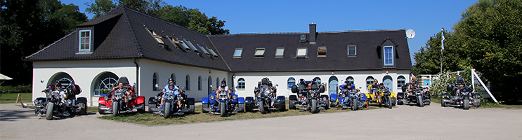 Trike-Rundfahrten - hier beim Bikercamp am Elbzollhaus Dessau-Roßlau